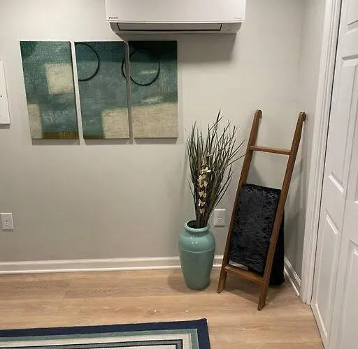 Apartment Modern & Chic Xl W Ez Airport Access *