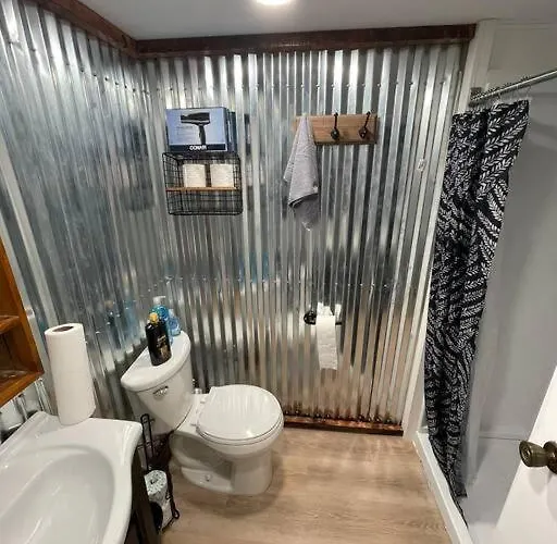 Apartment Modern & Chic Xl W Ez Airport Access *